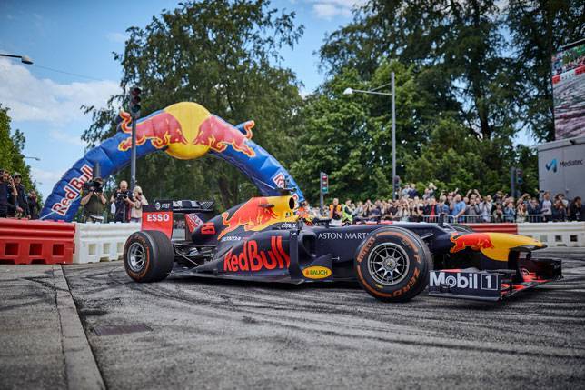 В Red Bull провели демонстрационные заезды в Копенгагене - f1news.ru - Копенгаген