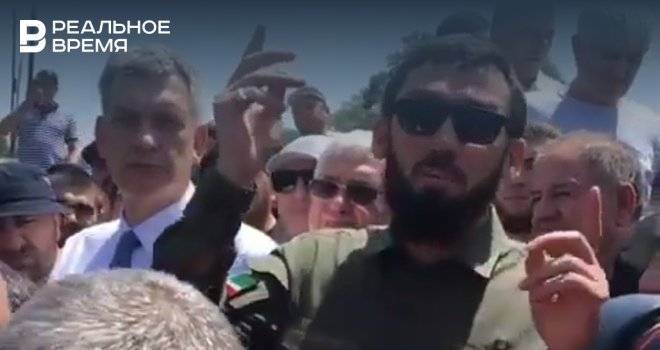 Владимир Васильев - Глава Дагестана: вызвавший споры знак был установлен на территории Чечни - realnoevremya.ru - респ. Дагестан - респ. Чечня