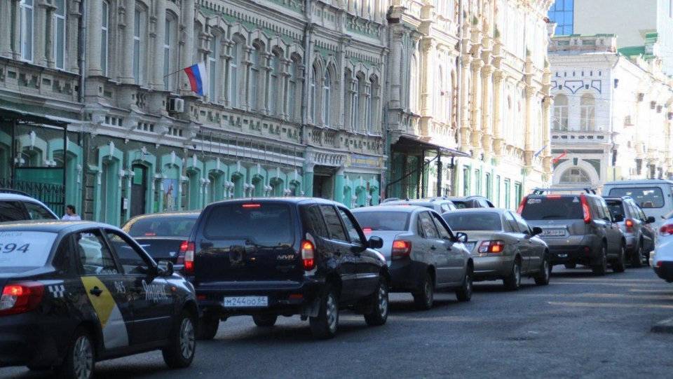 Карл Маркс - В Смоленске водителей подвинут к обочине в честь “Дня России” - readovka.ru - Россия