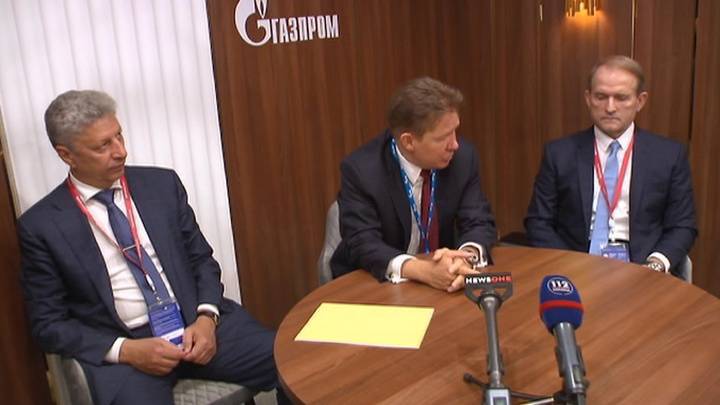 Виктор Медведчук - Юрий Бойко - На Украине обрушились на Медведчука и Бойко за визит в Москву - vesti.ru - Россия - Украина