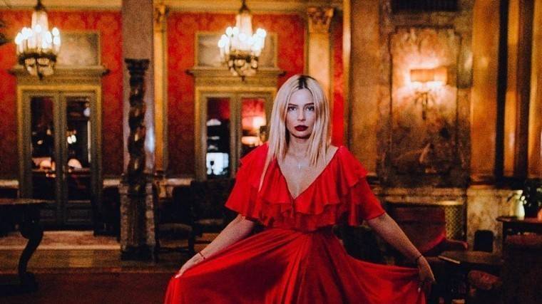 Наталья Рудова - Звезда «Универа» Наталья Рудова взбудоражила Instagram формами в&nbsp;микрокупальнике - 5-tv.ru
