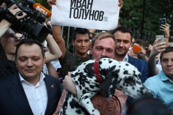 Иван Голунов - Появилось видео выхода Ивана Голунова на свободу - glob-news.ru - Москва - Того - Новости