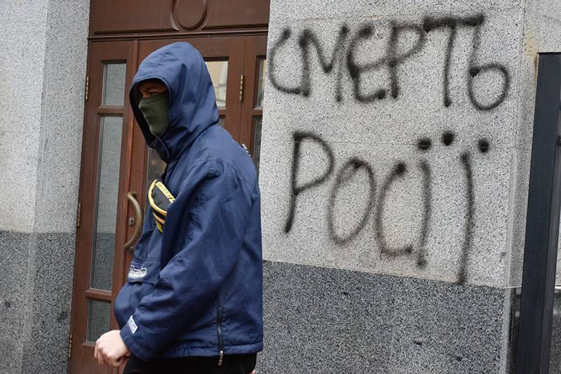 Антон Геращенко - На Украине признались в совершении тяжких преступлений против россиян - tvc.ru - Россия - Украина