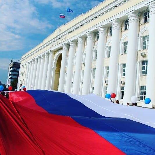 Александр Смекалин - Председатель правительства региона поздравил ульяновцев с Днём России - ulpravda.ru - Россия - Ульяновская