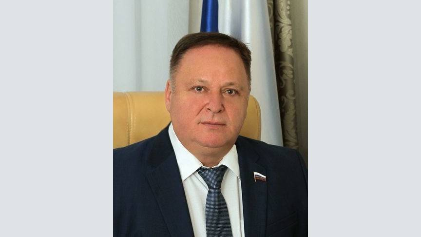 Олег Валенчук поздравил кировчан с Днем России - 1istochnik.ru - Россия - Калининград