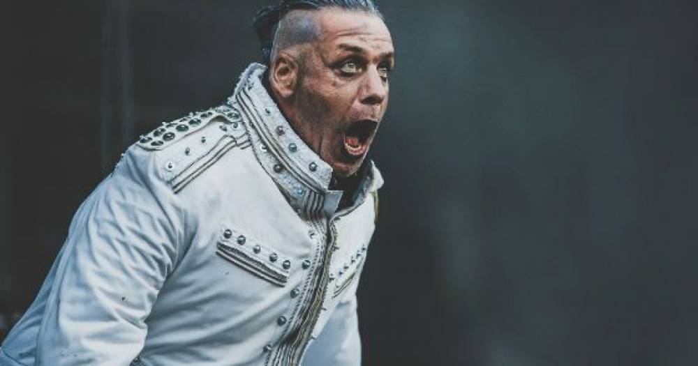 Лидер Rammstein заступился за женщину и сломал челюсть своему фанату, – СМИ - 24news.com.ua - Гамбург