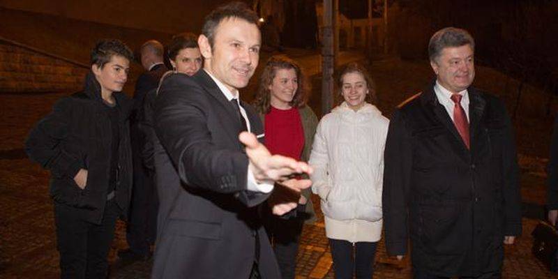 Владимир Путин - Святослав Вакарчук - У Вакарчука вышвырнули неподходящих депутатов - literally.life - Украина - Киев - Волынская обл.