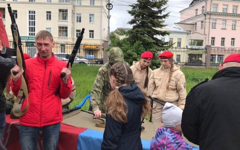 День России с автоматом, звездным призывом и под особым контролем - newsnord.ru - Россия - Архангельск