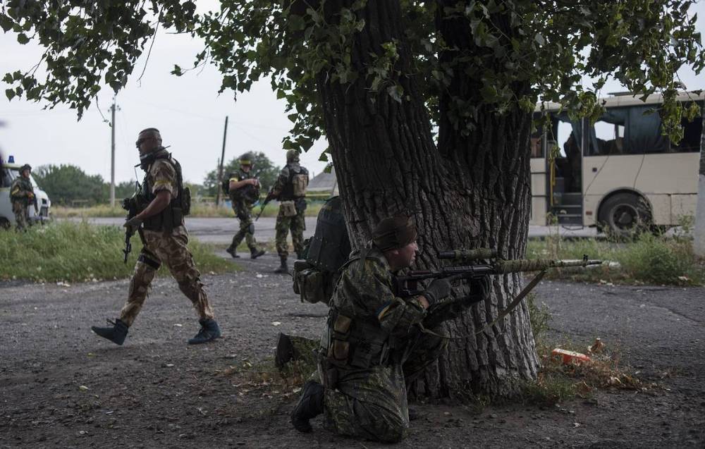 Эдуард Басурин - В ДНР опровергли заявление Киева о продвижении украинских силовиков к западу от Донецка - tass.ru - Украина - Киев - ДНР - Донецк - Марьинка