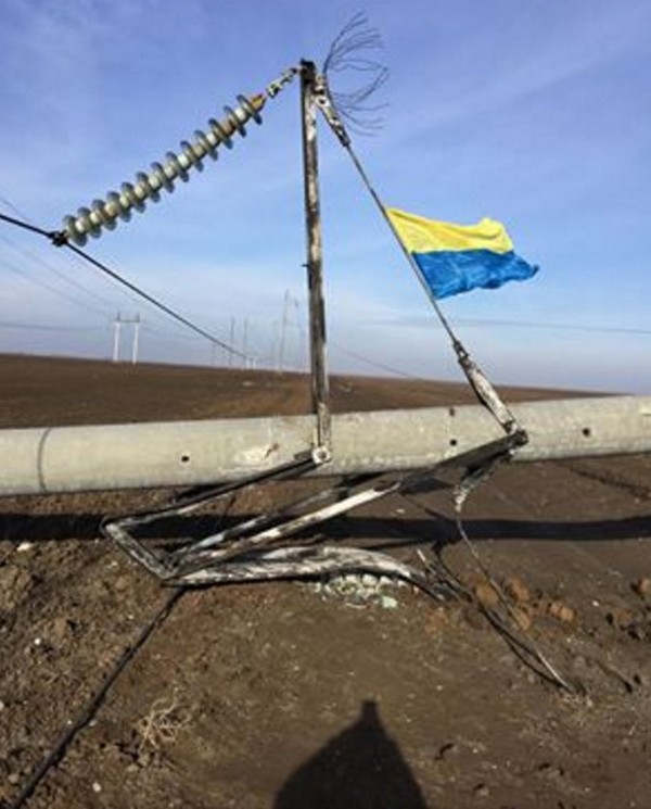 Петр Порошенко - Арсений Яценюк - Крым вогнали в темноту или Что до сих пор не понял Порошенко - argumentua.com - Россия - Украина - Крым