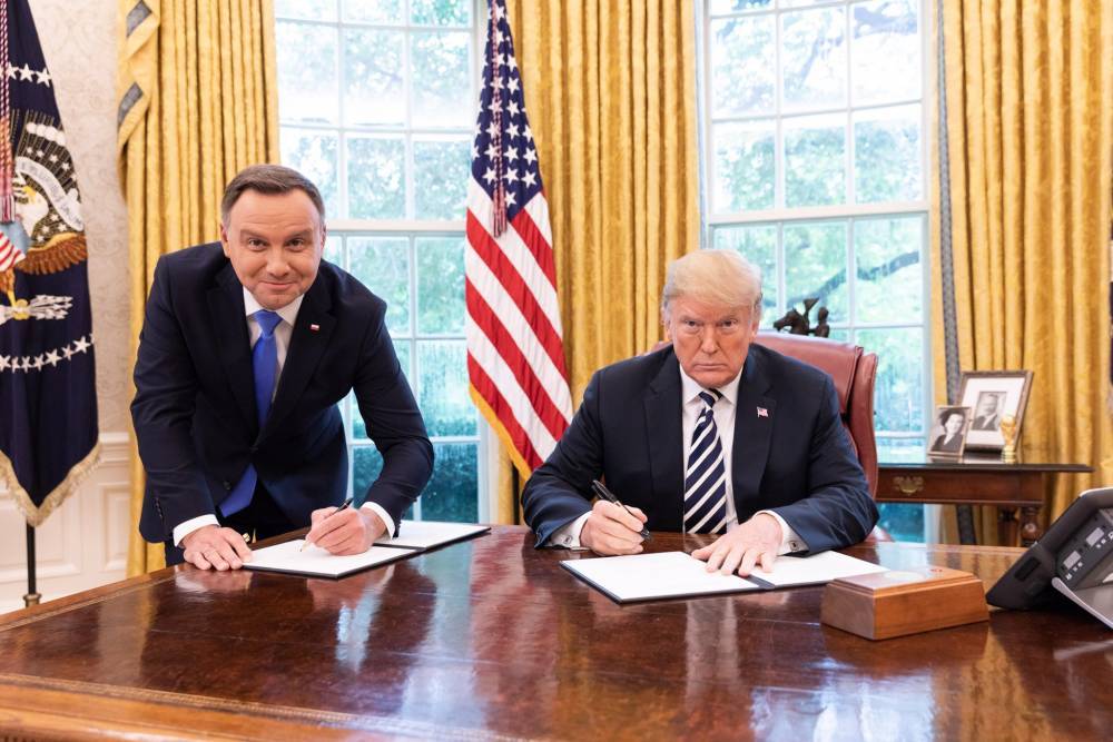 Дональд Трамп - Анджей Дуда - Президент Польши в присутствии Трампа заявил о невозможности дружбы с Россией - novorosinform.org - Россия - США - Польша