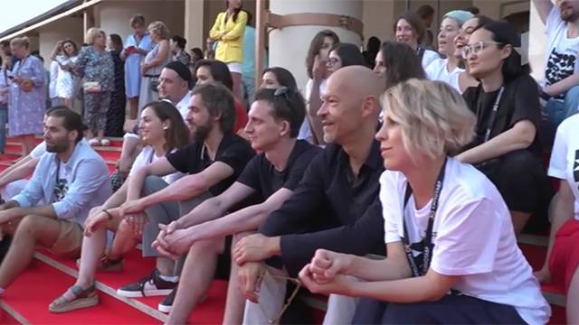 Паулина Андреева - Секреты "Кинотавра": фестиваль принял форум киношкол - ren.tv