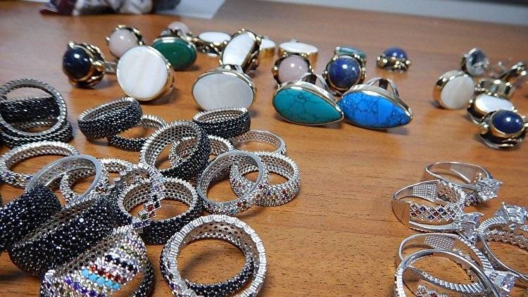 В Крыму накажут контрабандистку за ввоз почти восьми кг "ювелирки" из Украины - crimea.ria.ru - Россия - Украина - Крым - Симферополь