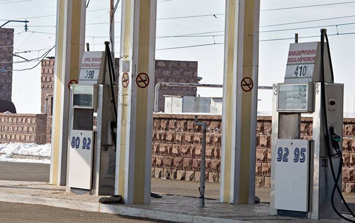 Эдуард Агаджанян - Внезапные проверки начнутся на заправках бензина и газа в Армении - ru.armeniasputnik.am - Армения