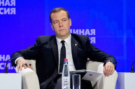 Владимир Путин - Дмитрий Медведев - Медведеву представят доклады о причинах неэффективного расходования средств по нацпроектам - pnp.ru - Россия