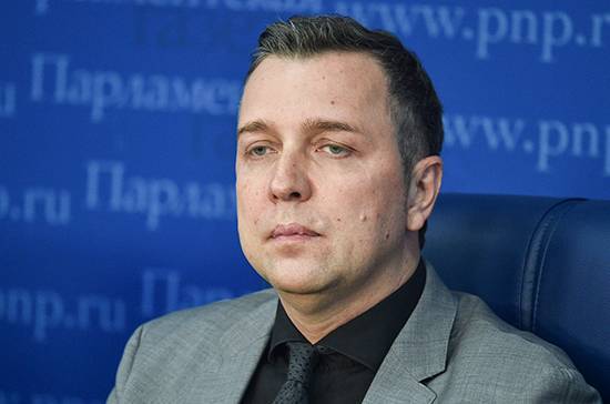 Александр Старовойтов - Старовойтов: предоставление работодателю данных о нарушениях ПДД должно быть добровольным - pnp.ru - Россия
