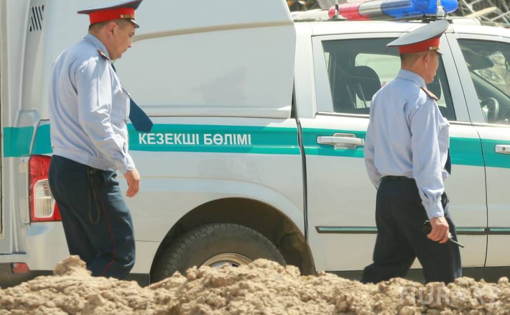 Петр Карандашов - Полиция извинилась за задержание отца-одиночки во время митинга в Алматы - nur.kz - Алма-Ата - Алматинская обл.