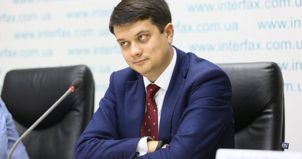 Дмитрий Разумков - Разумков заявил, что рынок земли можно открыть через год - ru.tsn.ua - Украина