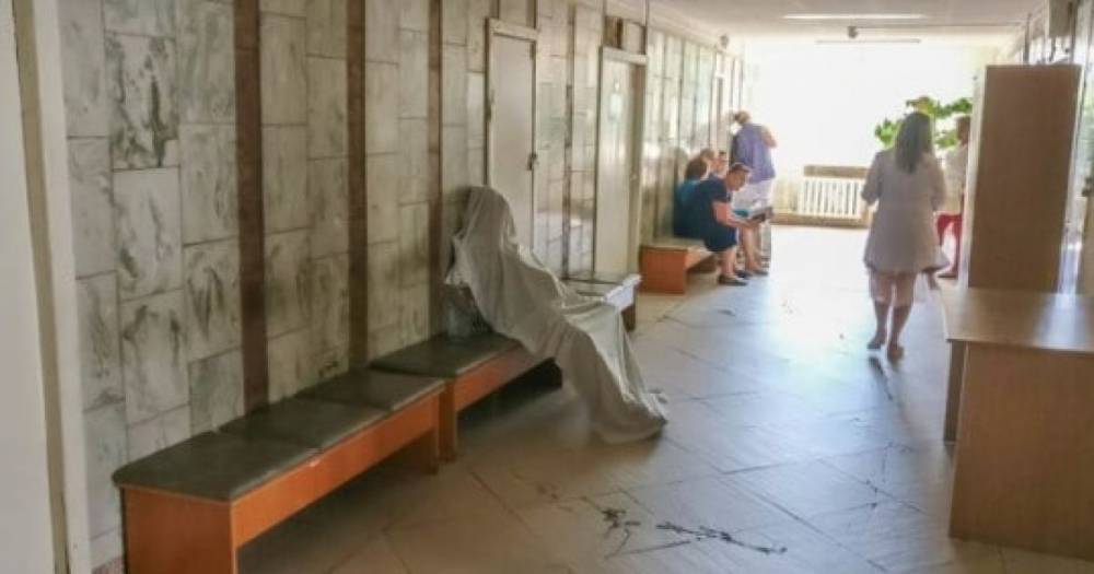 В столичном медучреждении в очереди к врачу умерла женщина - ru.tsn.ua - Украина - район Соломенский - Киев
