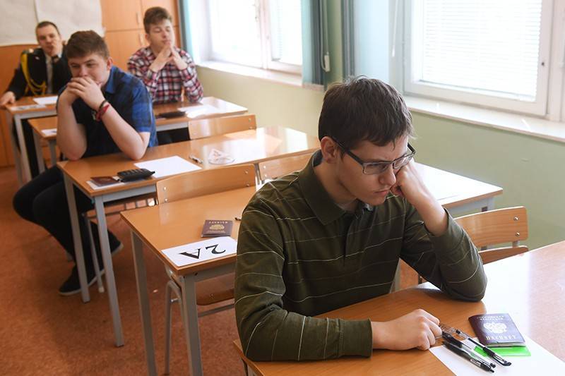 Три выпускника из Астрахани получили 0 баллов по ЕГЭ - tvc.ru - Астрахань