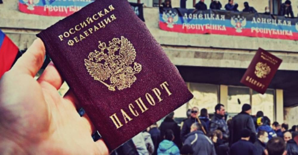 Сергей Михеев - Александр Горовой - СМИ: Уже завтра первые 30 жителей Донбасса получат российские паспорта - novorosinform.org - Россия - США - ДНР - Ростов-На-Дону - ЛНР - Донбасс