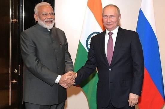 Владимир Путин - Нарендру Моди - Путин пригласил премьер-министра Индии на ВЭФ в качестве главного гостя - pnp.ru - Россия - Индия - Бишкек - Владивосток