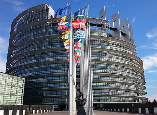 Популисты Европарламента намерены поддержать нормализацию отношений с РФ - trust.ua - Россия - Италия