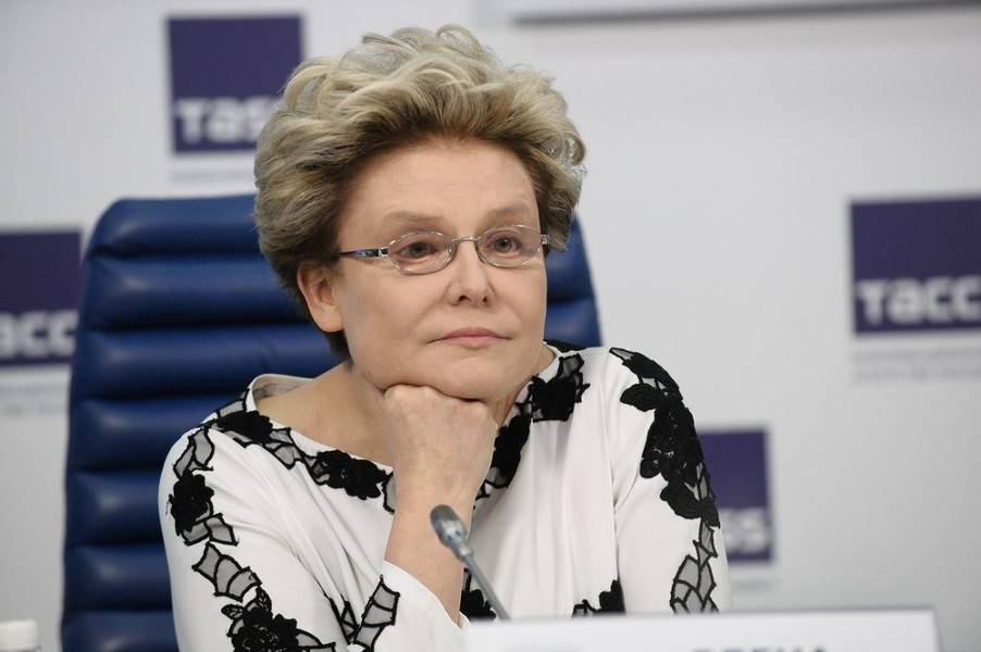 Елена Малышева - Высказывание Малышевой вызвало резкую критику со стороны родителей больных детей - m24.ru