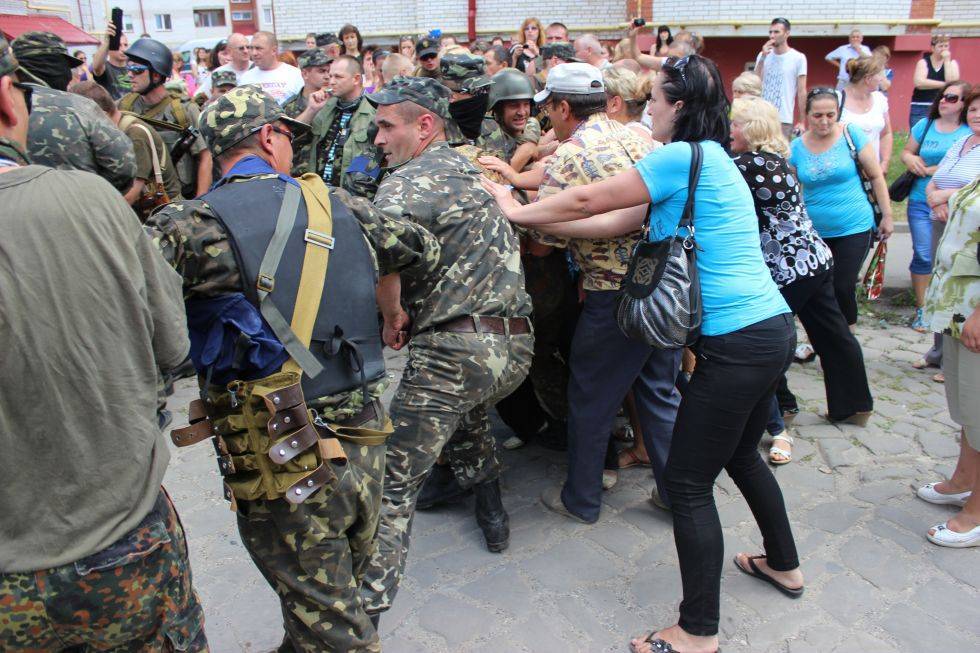 В Киеве начались облавы на призывников - novorosinform.org - Украина - Киев - район Дарницкий