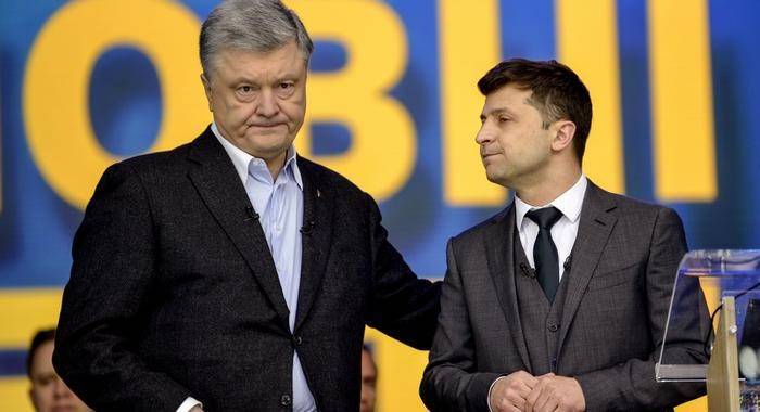 Владимир Зеленский - Петр Порошенко - Порошенко нагло подмазывается к Зеленскому - news-front.info - Украина