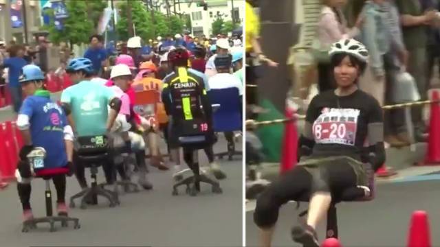 Видео: в Японии прошли гонки на офисных стульях - ren.tv - Япония - Tokyo