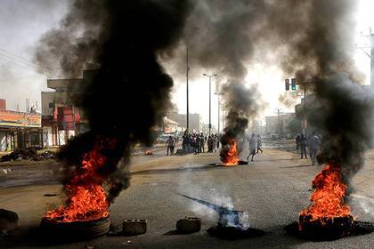 Омар Аль-Башира - Военные в Судане снова попытались захватить власть - newtvnews.ru - Судан - г. Хартум