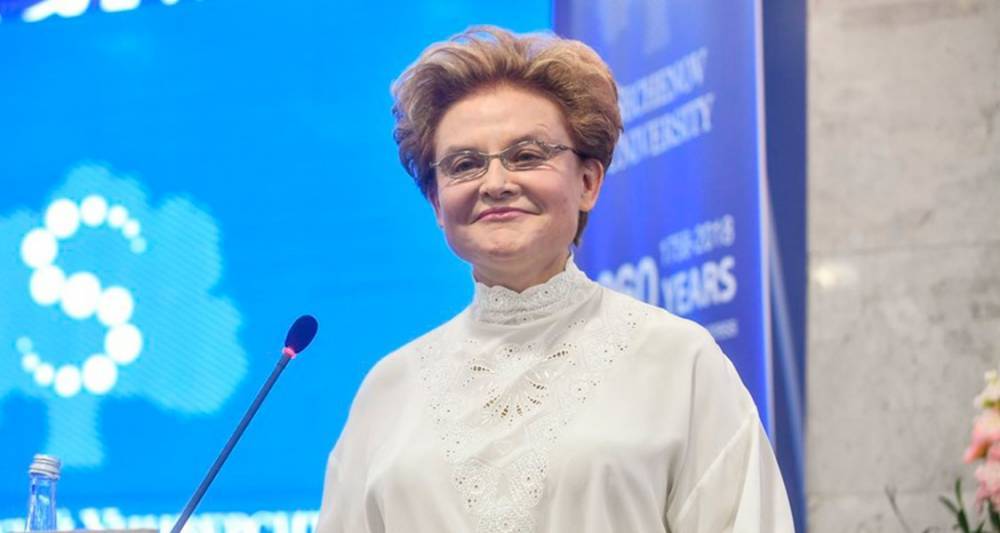 Елена Малышева - Малышева отказалась обсуждать программу о детях-кретинах - m24.ru - Москва