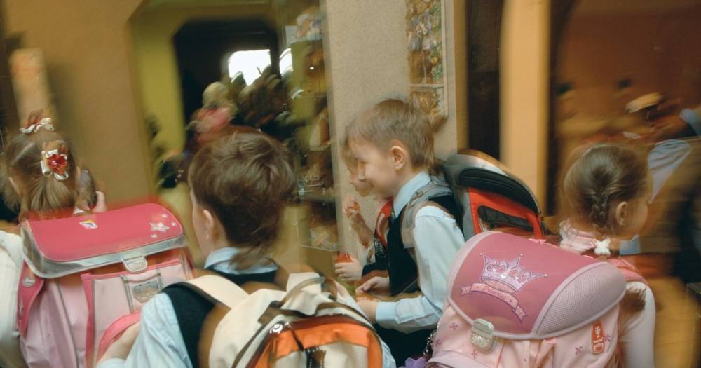 Российским школьникам облегчат жизнь - readovka.ru
