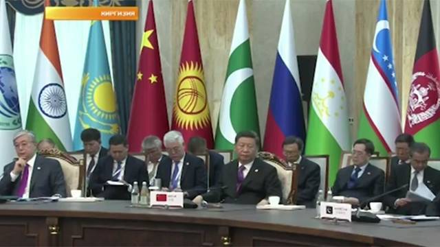 Владимир Путин - Хасан Роухани - Борьба с терроризмом и развитие экономики: о чем говорили саммите ШОС в Бишкеке - ren.tv - Россия - Иран - Бишкек
