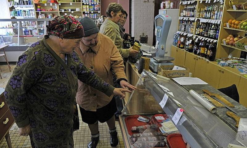 Андрей Свинцов - В России начнут закрываться магазины. Алкоголь исчезнет, а цены на продукты взлетят - bloknot.ru - Россия