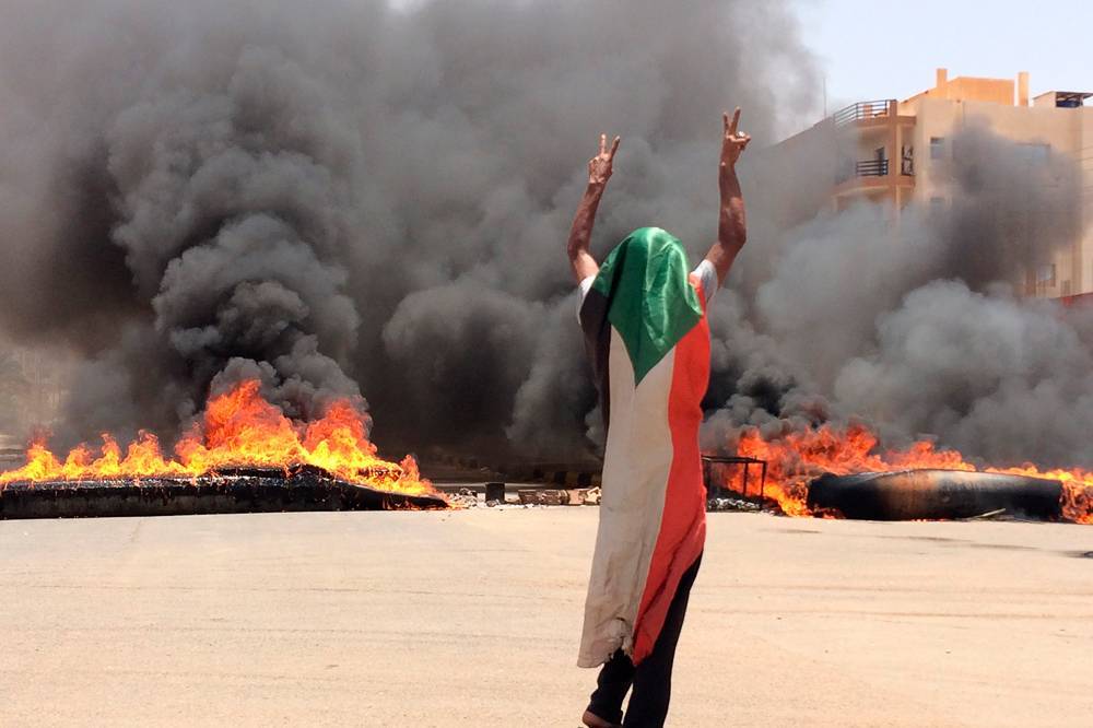 Омар Аль-Башира - В Судане пресекли попытку нового госпереворота - rtvi.com - Судан
