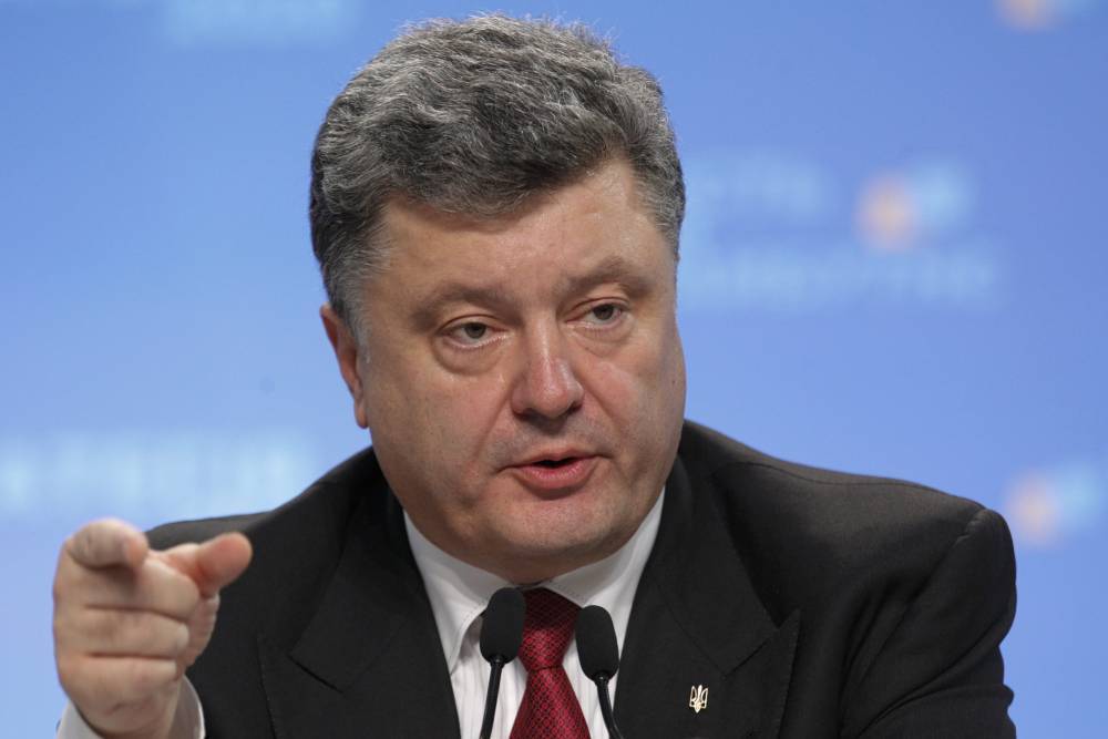 Петр Порошенко - Владимир Корнилов - Известный политолог высмеял байку Порошенко о «севастопольском трезубце» - news-front.info - Крым - Севастополь - Херсон - Ukraine