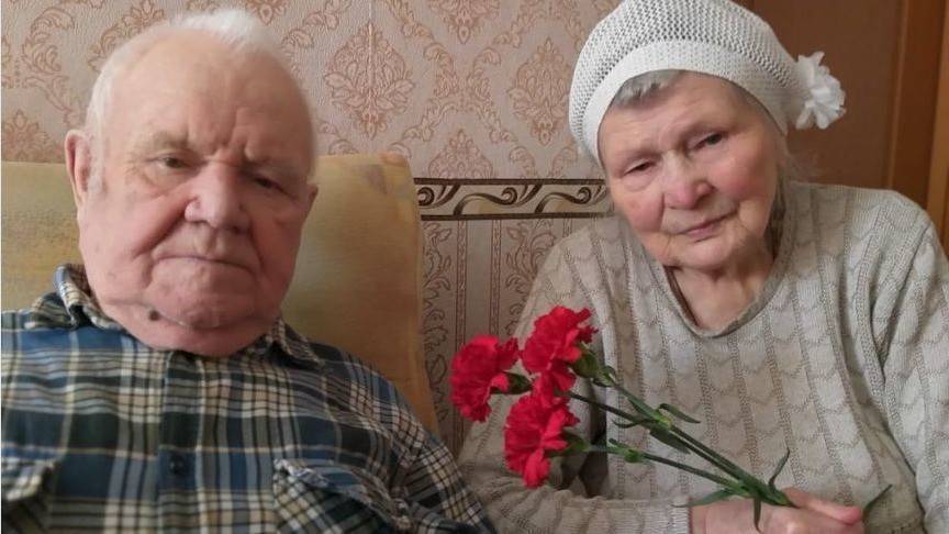 Всё время признаётся ей в любви. Супруги из Кировской области отметили 70-летие свадьбы - 1istochnik.ru - Калининград