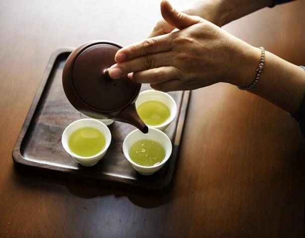 Эксперты рассказали о влиянии травяных чаев на здоровье - vm.ru
