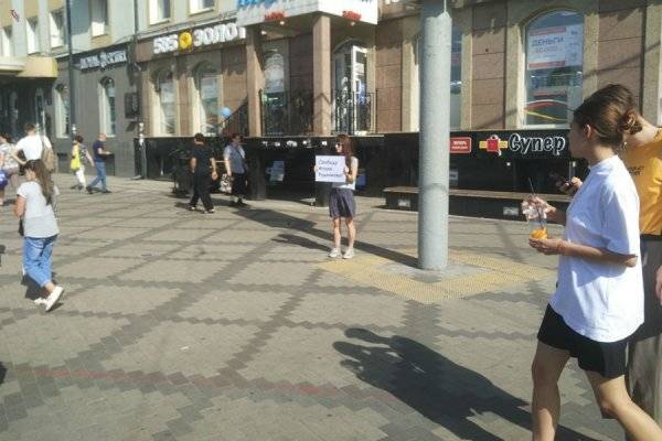 В Калининграде прошли одиночные пикеты в защиту Игоря Рудникова - newkaliningrad.ru - Калининград