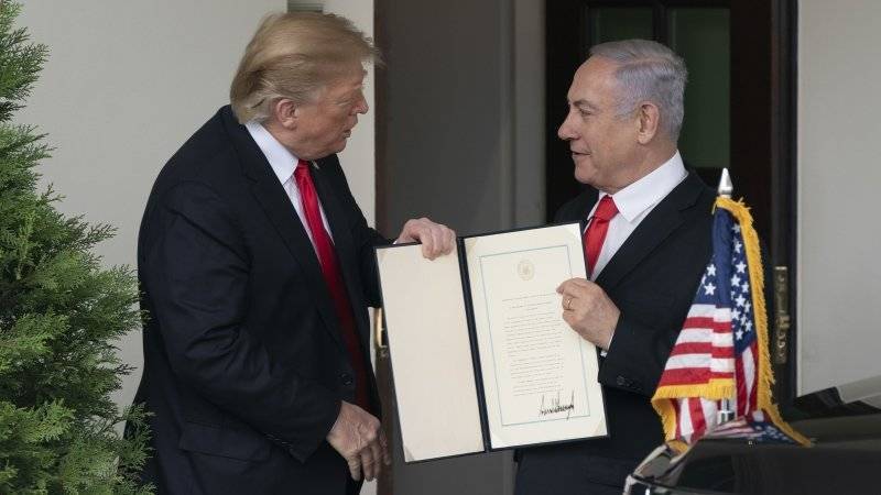 Дональд Трамп - Биньямин Нетаньяху - Дэвид Фридман - Трамп - Трамп поблагодарил Нетаньяху за решение построить поселок «Высоты Трампа» на Голанах - polit.info - США - Сирия - Израиль