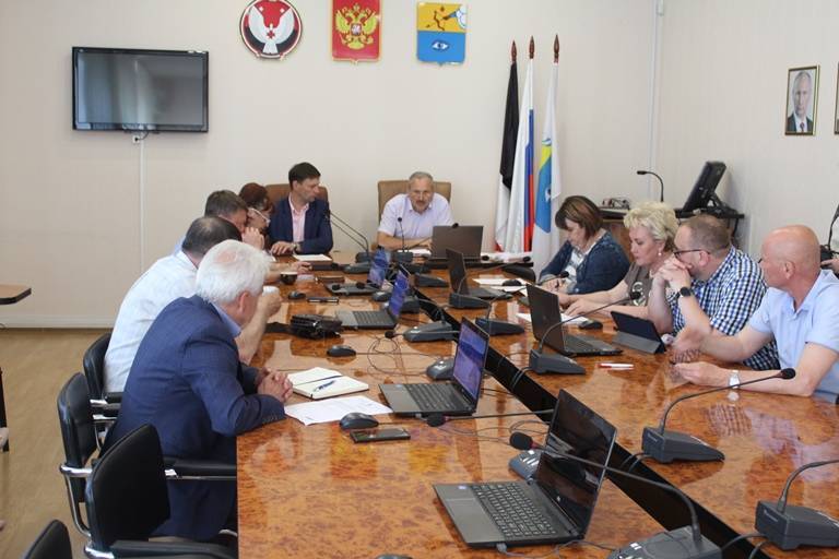 В Глазове пообещали выполнить требования медиков города - gorodglazov.com - Россия - Удмуртия