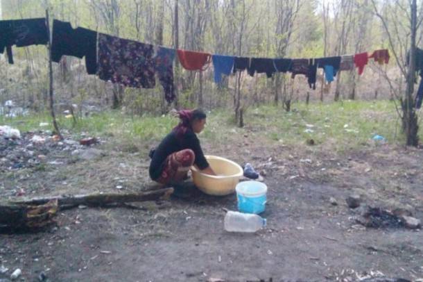Полицейские Коми не усмотрели нарушения закона в проживании иностранцев под мостом - bnkomi.ru - Россия - респ. Коми