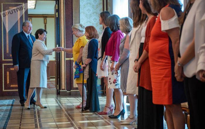 Число 13 их не пугает: зачем бизнесвумен из Аргентины приехали в Армению - ru.armeniasputnik.am - Англия - Армения - Ереван - Аргентина