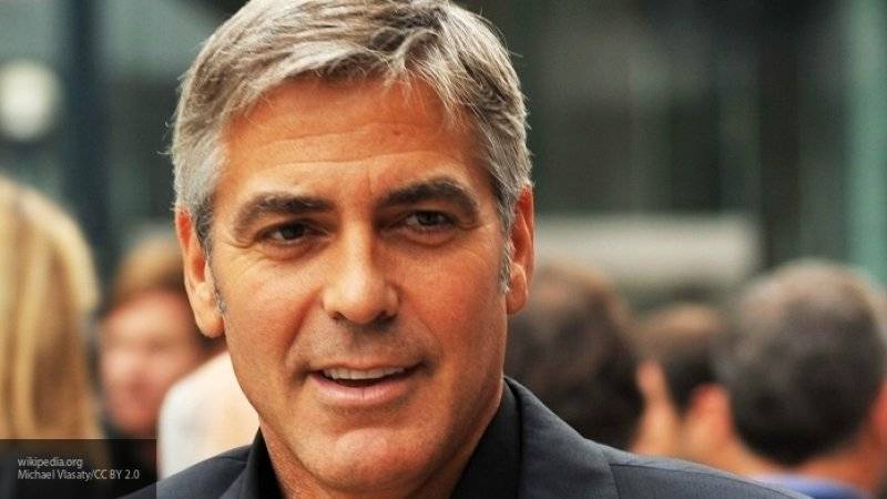 Сара Нетаньяху - Джордж Клуни - Пара итальянцев притворялась Джорджем Клуни и продавала от его лица одежду - nation-news.ru - Израиль - Таиланд