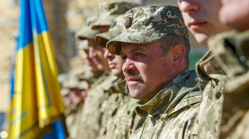Руслан Хомчак - Украинские солдаты боятся своих офицеров - utro.ru - Украина