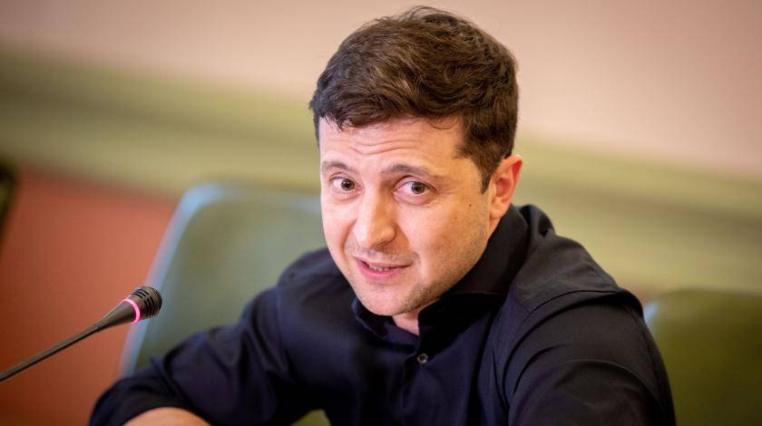Владимир Зеленский - Зеленский попросил помощи у Франции в переговорах с Москвой - utro.ru - Россия - Киев - Франция - Париж - Берлин