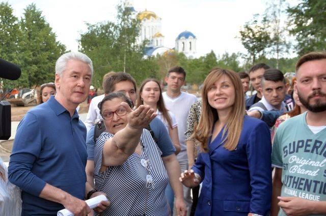 Сергей Собянин - Собянин оценил ход работ по благоустройству «Парка Света» в Бибирево - aif.ru - Москва