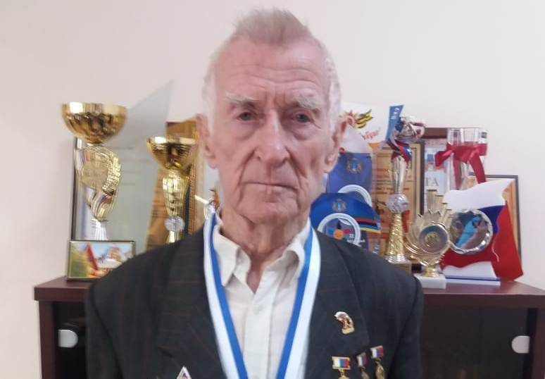 Чемпионом Европы по тяжёлой атлетике стал 88-летний ульяновец - ulpravda.ru - Ульяновск